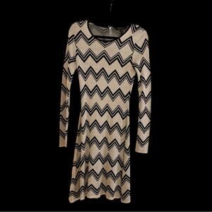 BCBG Keeley Jacquard Zigzag Sweater Silk Blend Dress. Size M.